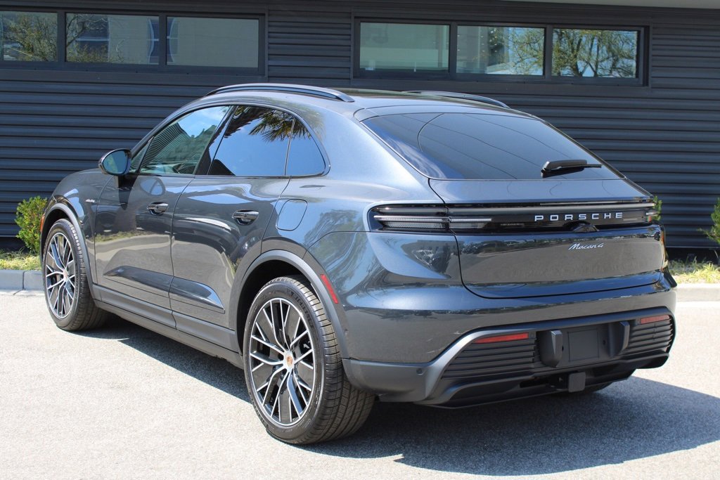 New 2024 Porsche Macan 4 Electric image 3