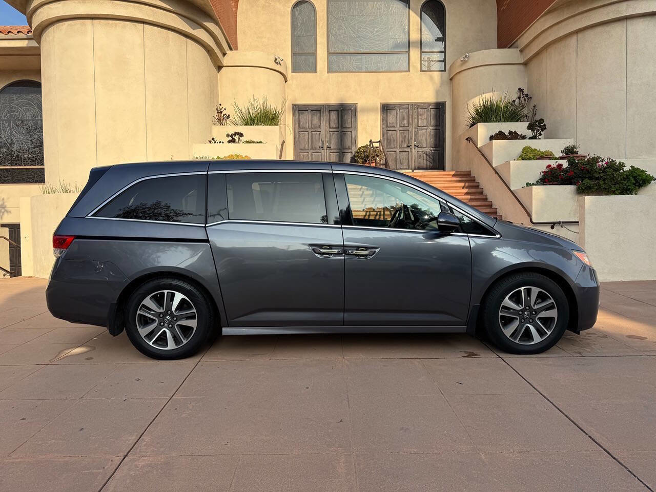 Used 2016 Honda Odyssey Touring image 5