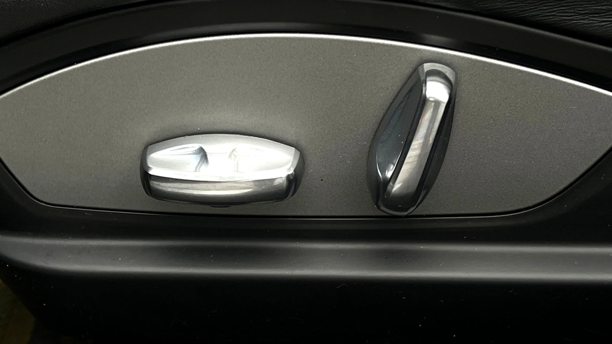 Used 2010 Porsche Panamera 4S image 41