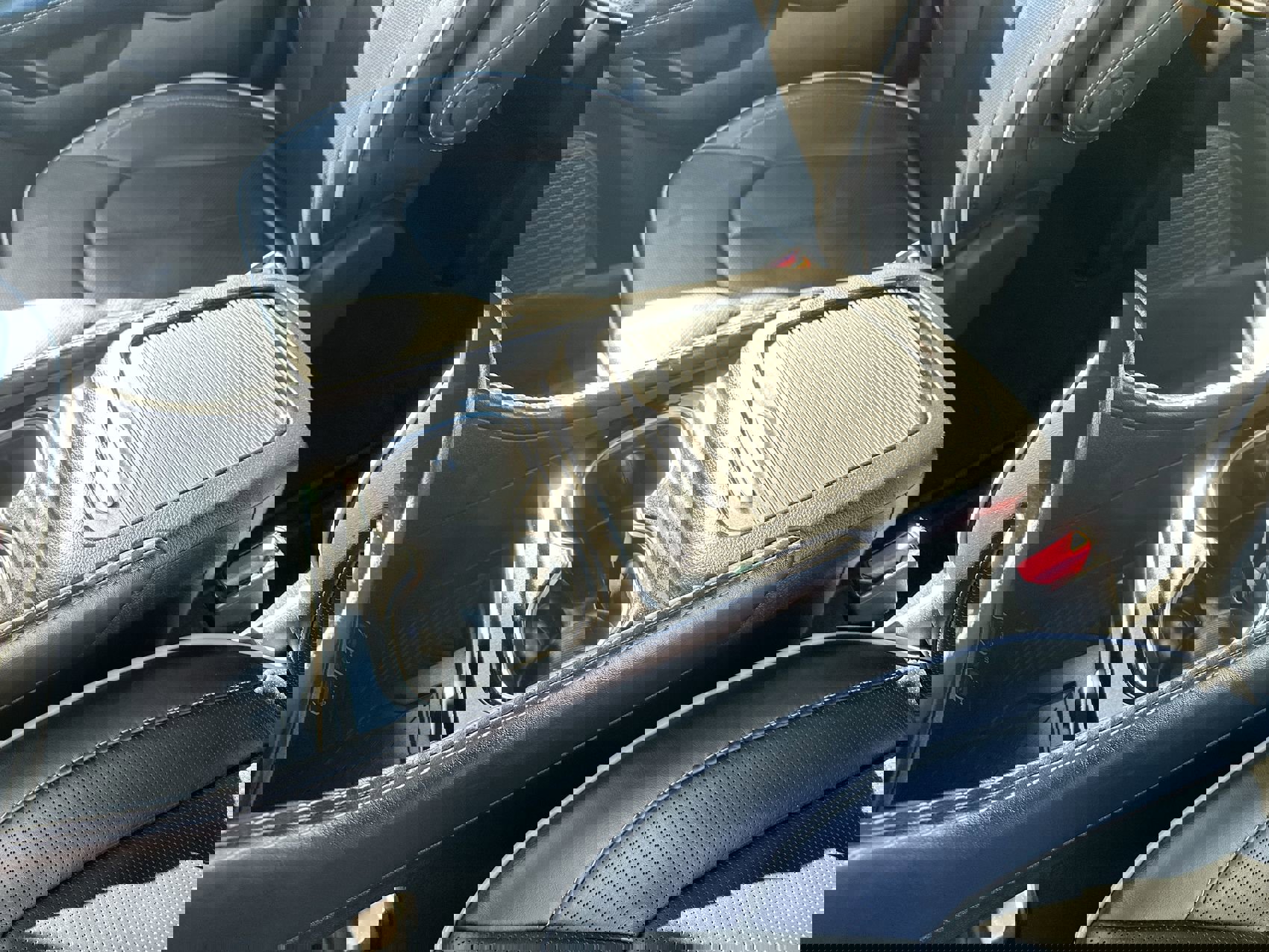 Used 2025 Chrysler Pacifica Limited image 21