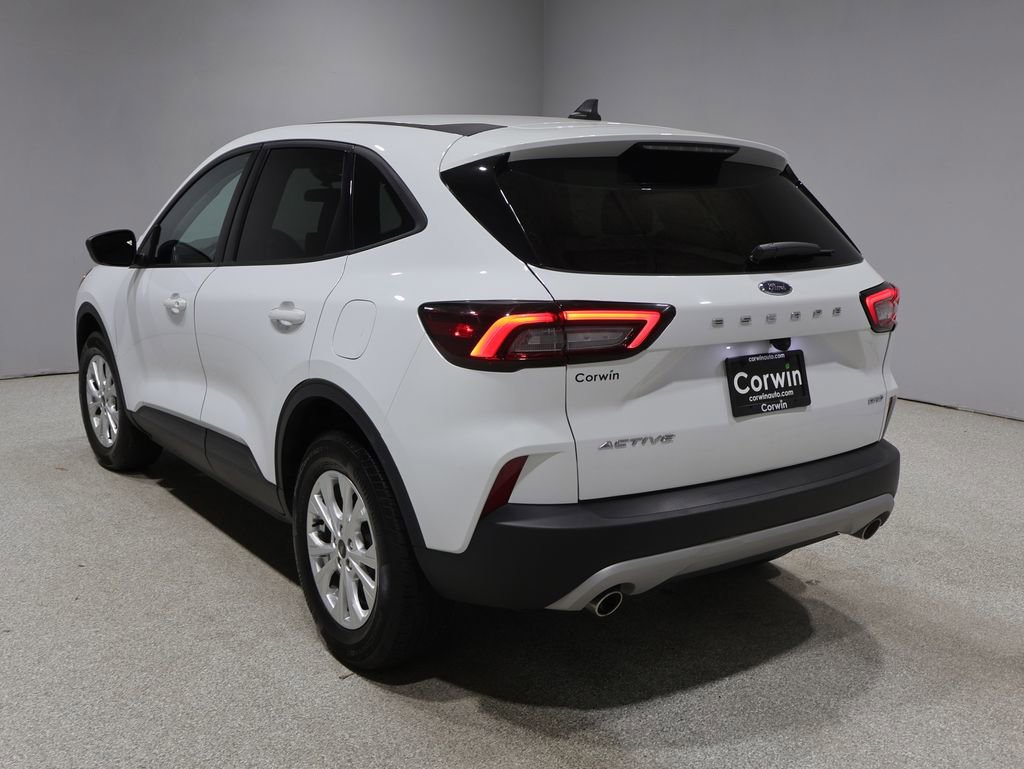 Used 2025 Ford Escape Active AWD/4WD image 6