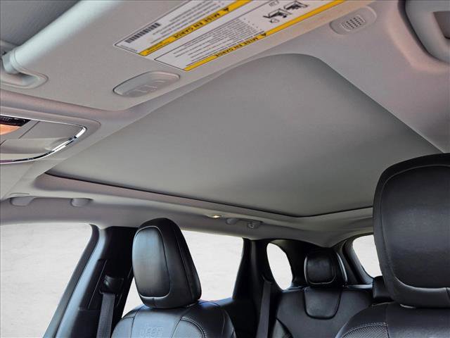 Used 2020 Jeep Cherokee Limited AWD/4WD image 7