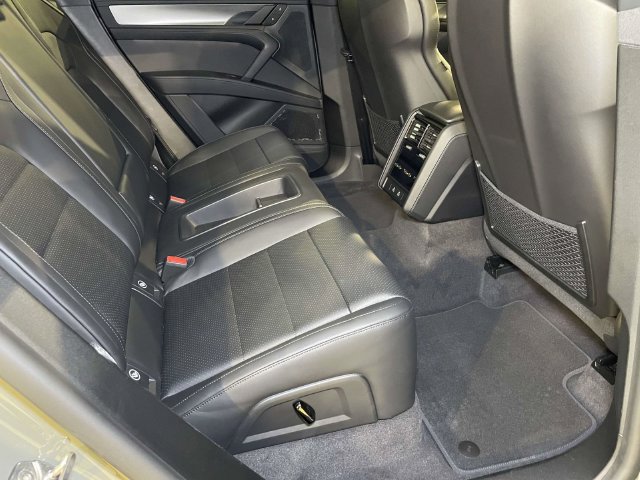 New 2026 Porsche Cayenne S AWD/4WD image 22