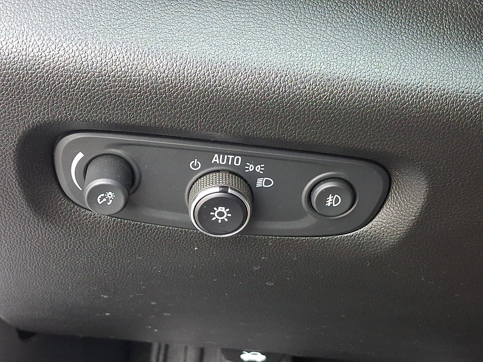 Used 2020 Chevrolet Traverse LT w/ LPO, Floor Liner Package AWD/4WD image 27
