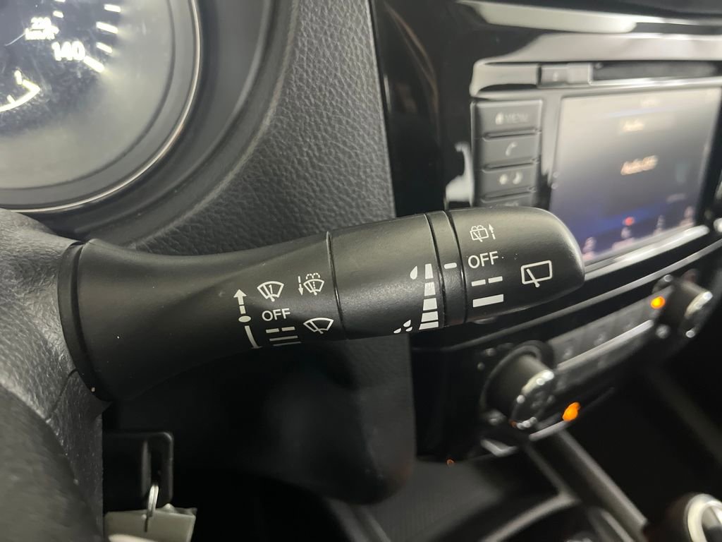 Used 2019 Nissan Rogue S image 63