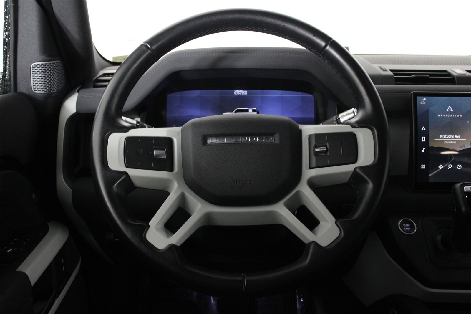 Used 2022 Land Rover Defender 110 X-Dynamic SE image 8