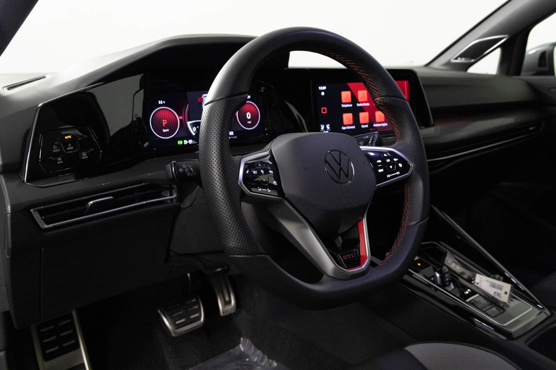 Used 2024 Volkswagen GTI SE image 4