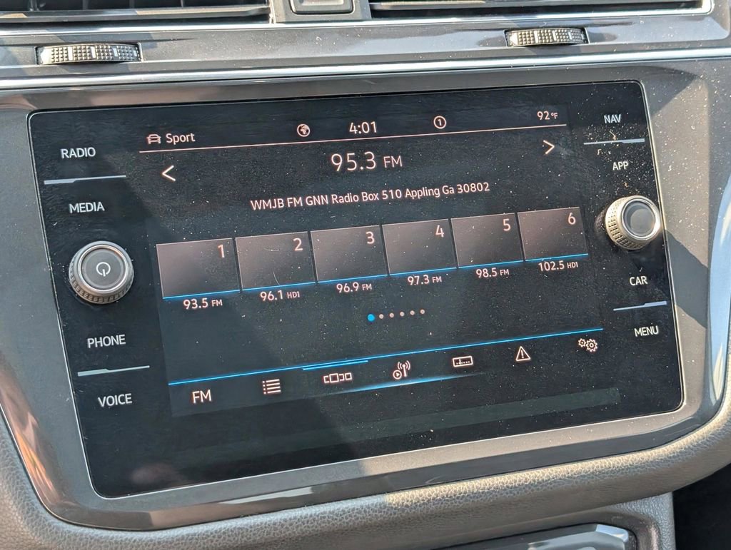 Used 2022 Volkswagen Tiguan SEL R-Line image 15