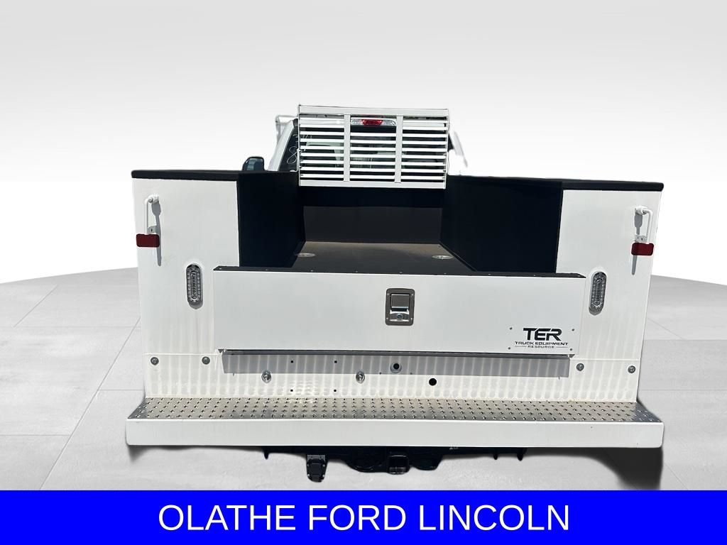 New 2025 Ford F250 XL w/ Camper Package RWD image 8