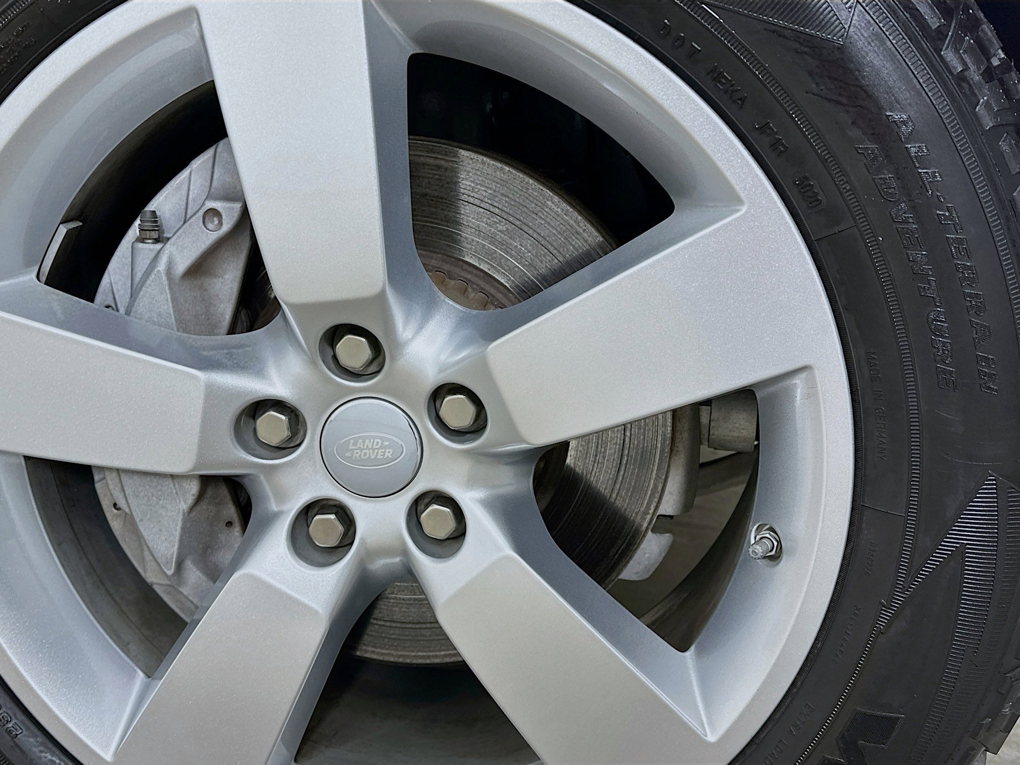 Used 2021 Land Rover Defender 90 First Edition image 10