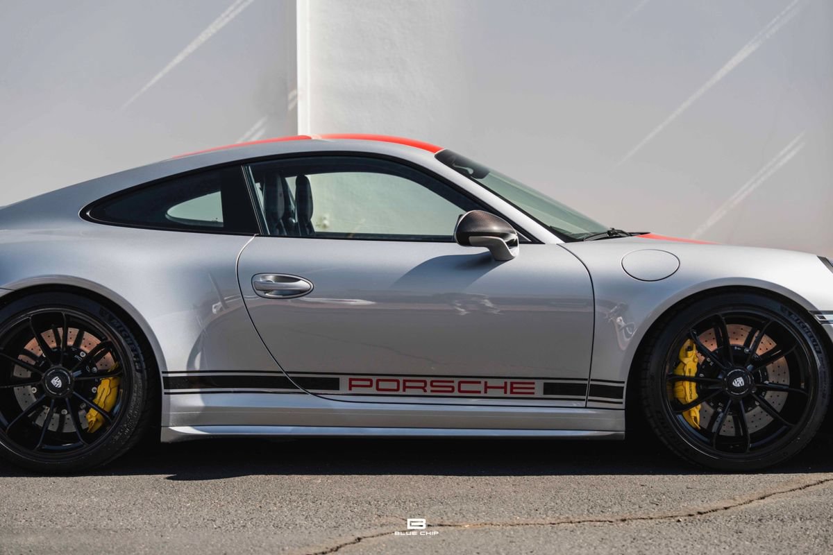 Used 2016 Porsche 911 R RWD image 3