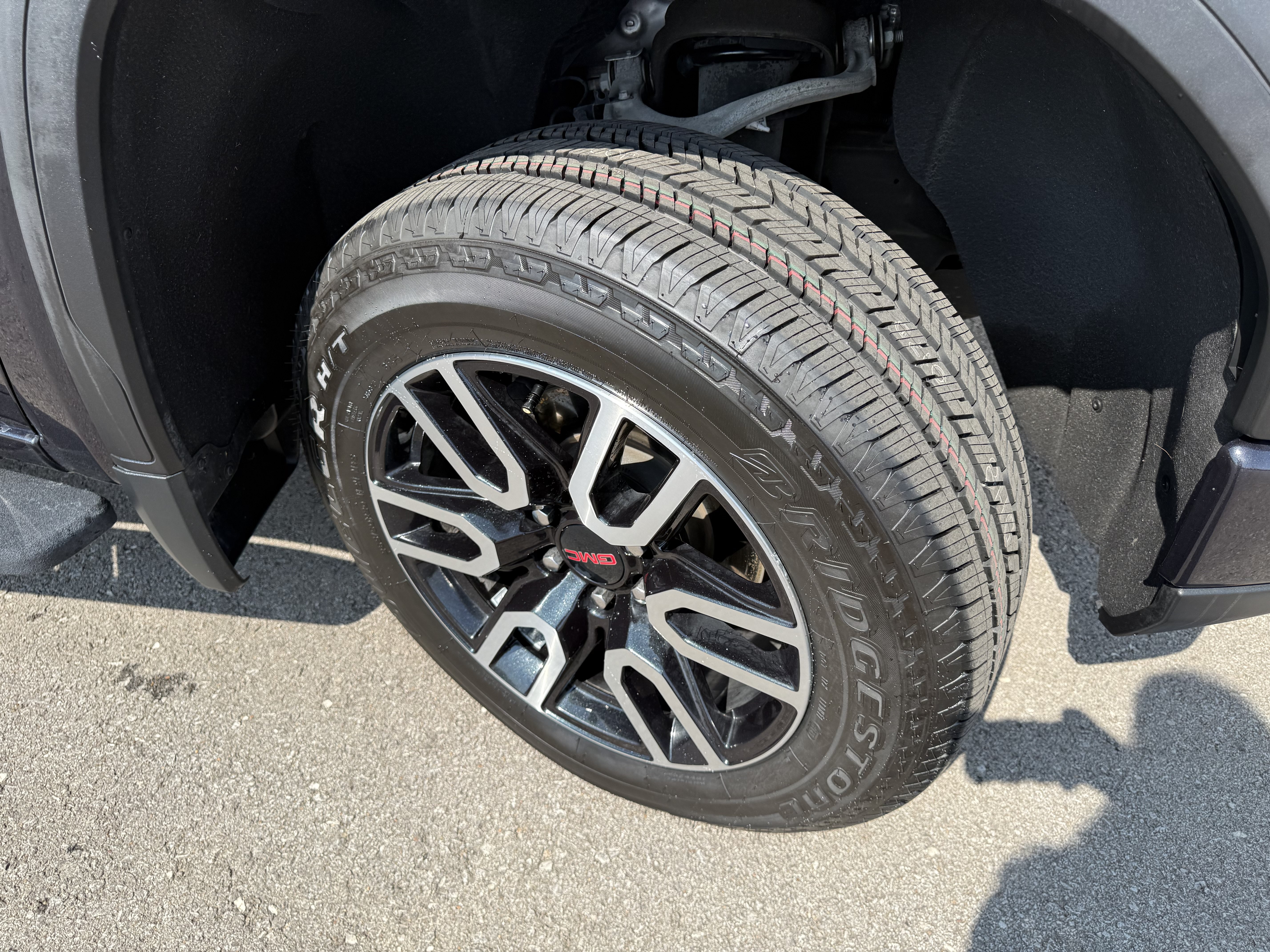 Used 2022 GMC Sierra 1500 AT4 w/ AT4 Premium Package AWD/4WD image 34