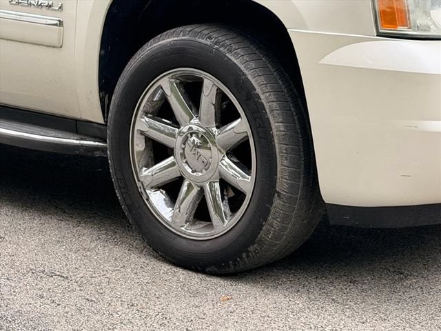 Used 2012 GMC Yukon XL Denali AWD/4WD image 31