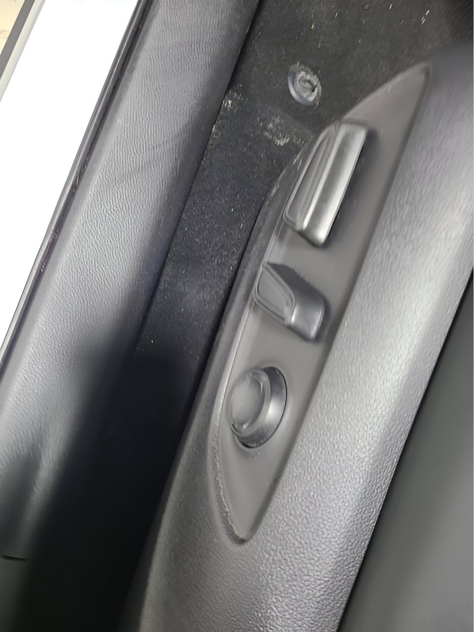 Used 2022 Toyota RAV4 Limited AWD/4WD image 20