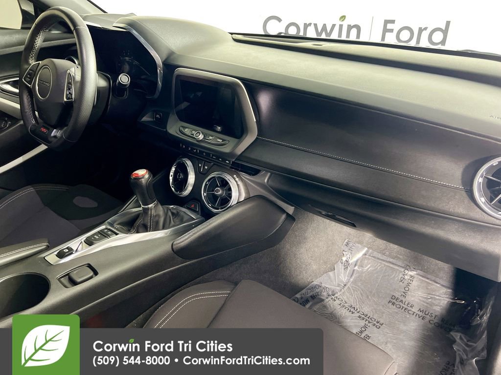 Used 2018 Chevrolet Camaro SS image 28