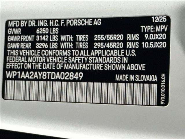 Certified 2026 Porsche Cayenne AWD/4WD image 26