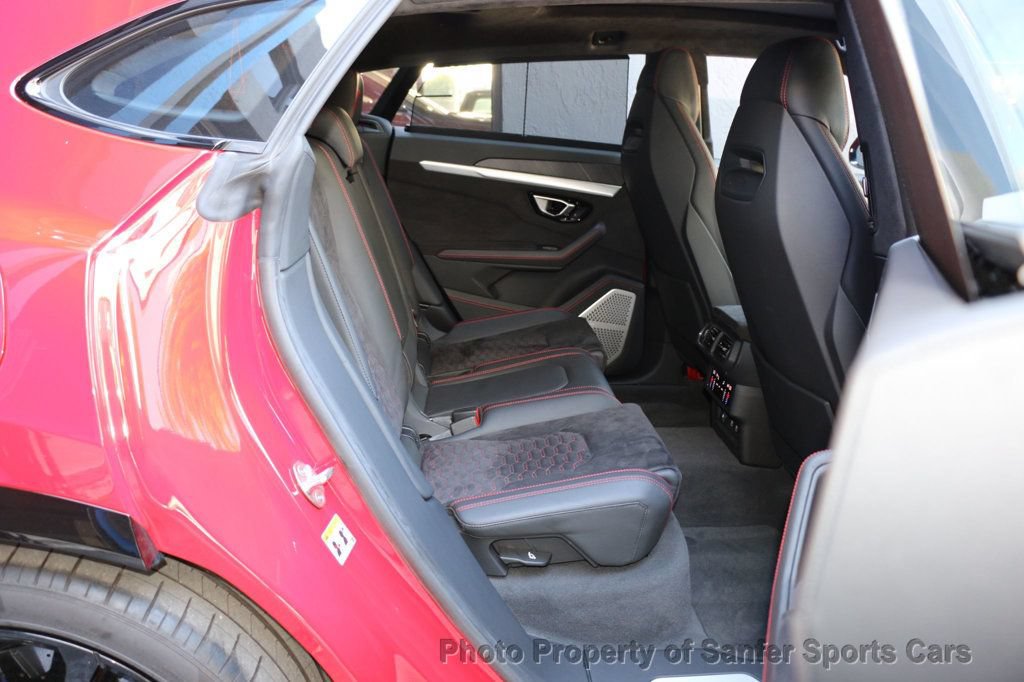 Used 2024 Lamborghini Urus S AWD/4WD image 42