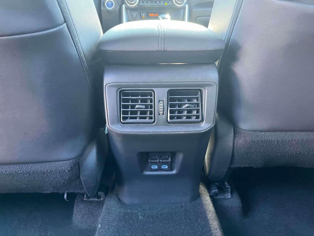 Used 2022 Toyota RAV4 XSE w/ XSE Grade Weather Package AWD/4WD image 4
