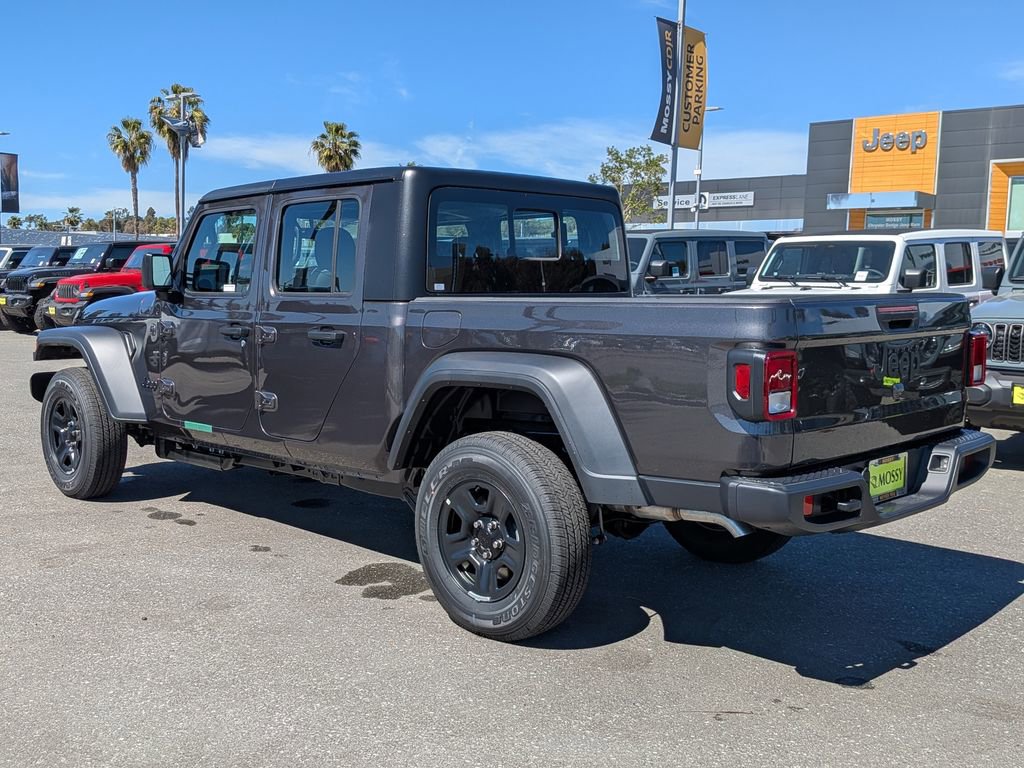 New 2026 Jeep Gladiator Sport AWD/4WD image 3