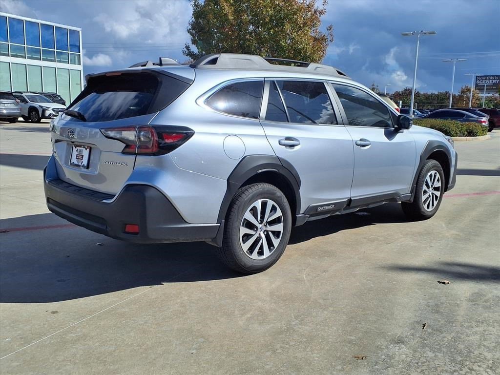 Certified 2025 Subaru Outback Premium image 4