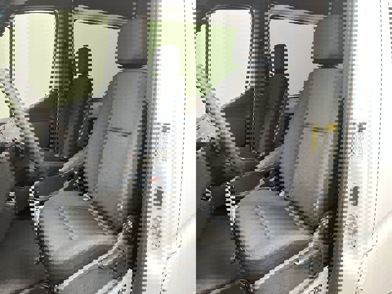 Used 2024 Mercedes-Benz Sprinter 2500 image 8