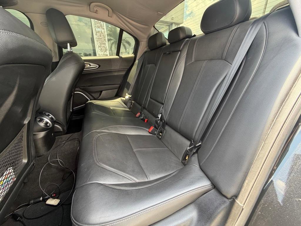 Used 2018 Alfa Romeo Giulia RWD image 28