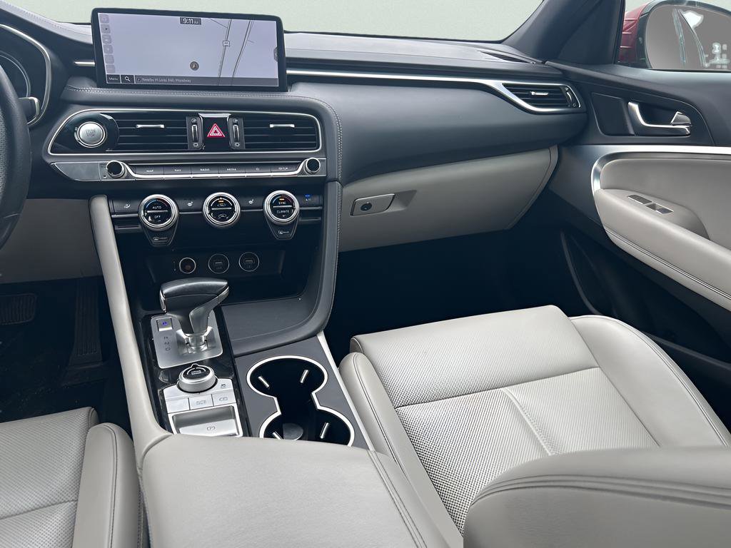 Used 2022 Genesis G70 2.0T image 12