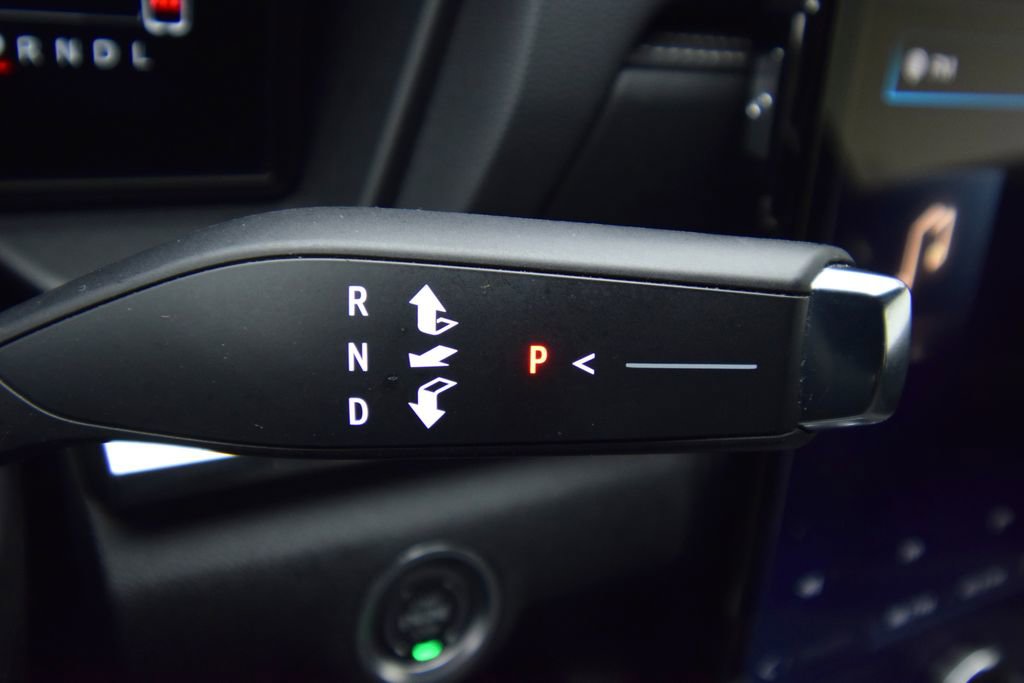 Used 2025 GMC Terrain Elevation image 22