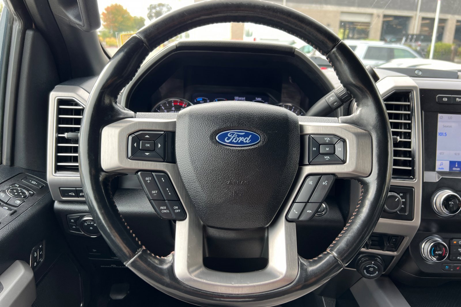 Used 2020 Ford F350 Platinum image 23