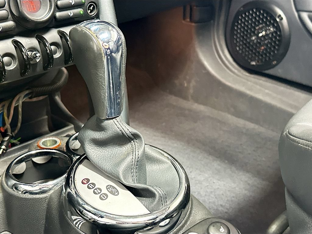 Used 2006 MINI Cooper Hardtop FWD image 16