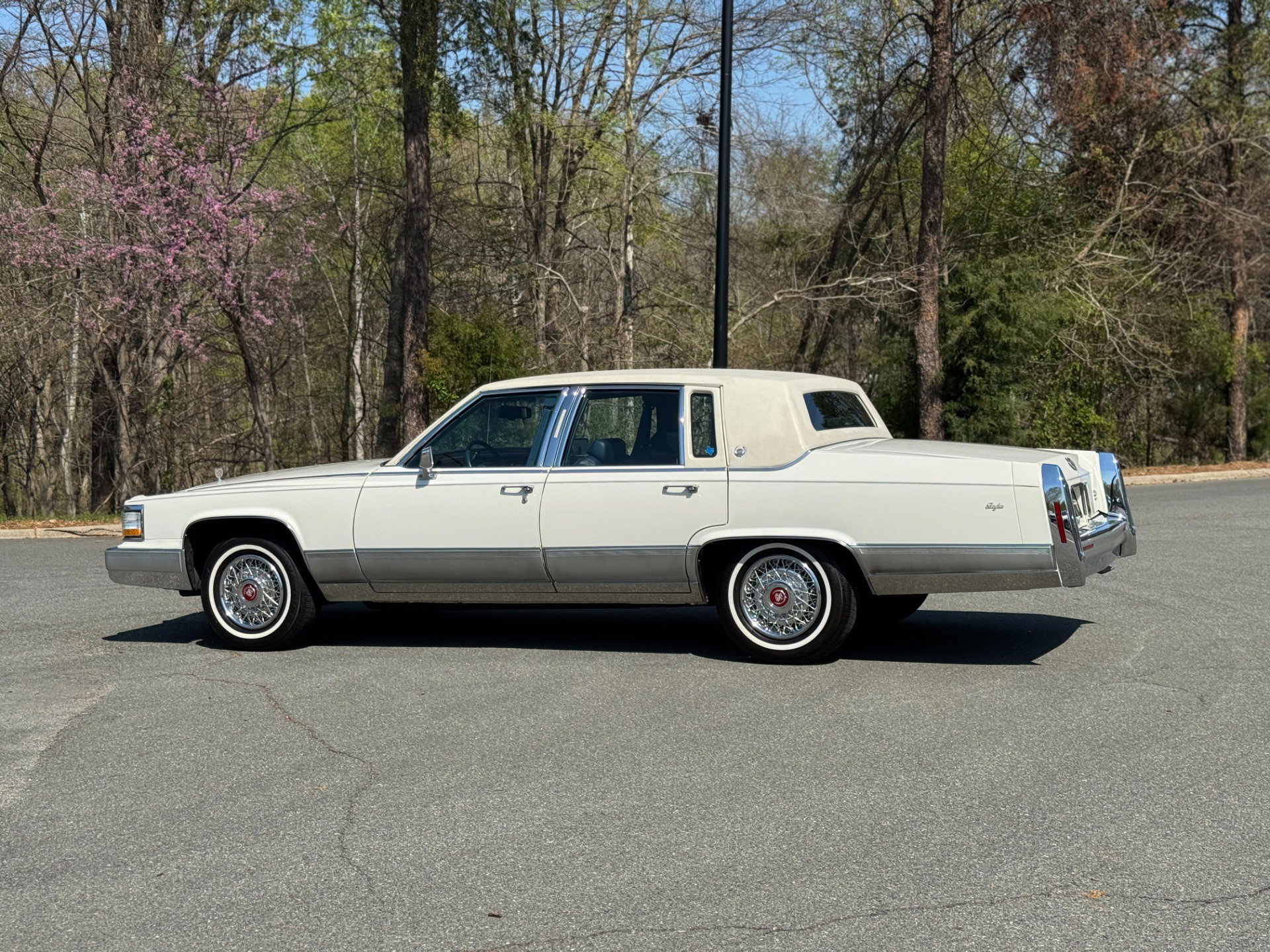 Used 1991 Cadillac Brougham image 7
