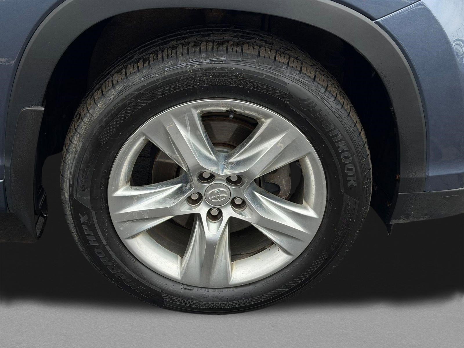 Used 2015 Toyota Highlander Limited Platinum image 11