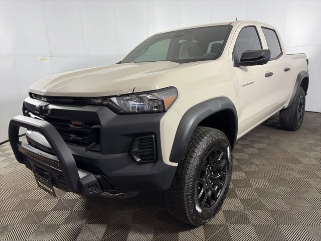New 2026 Chevrolet Colorado Trail Boss w/ Off-Road Front Bumper Package