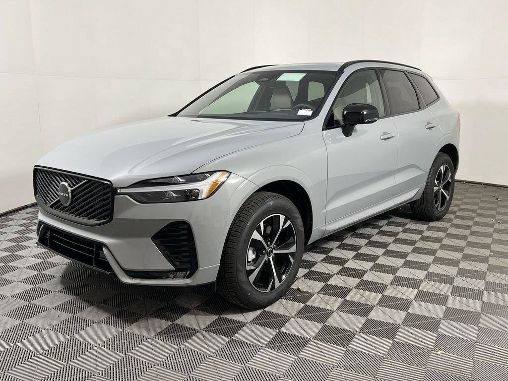 Used 2026 Volvo XC60 B5 Core AWD/4WD image 3