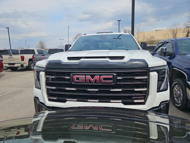Used 2024 GMC Sierra 2500 AT4X image 7