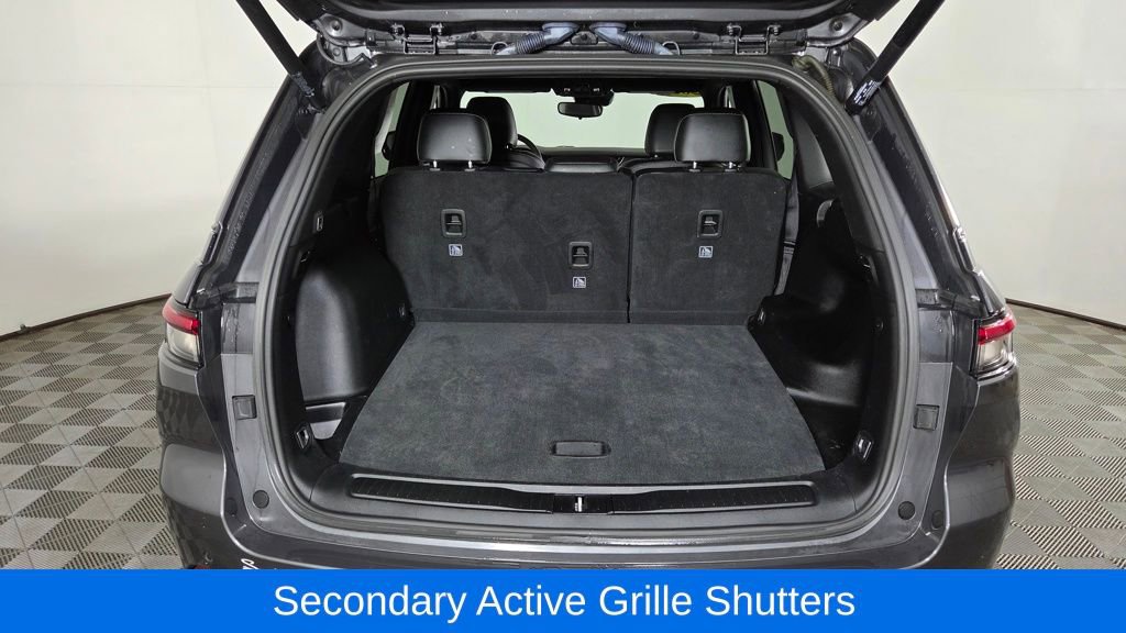Used 2023 Jeep Grand Cherokee Altitude image 10