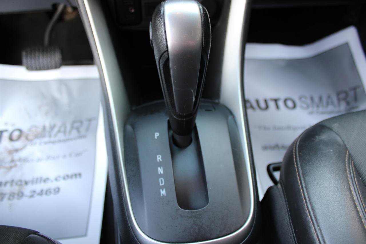 Used 2021 Chevrolet Trax LT w/ LT Convenience Package image 27