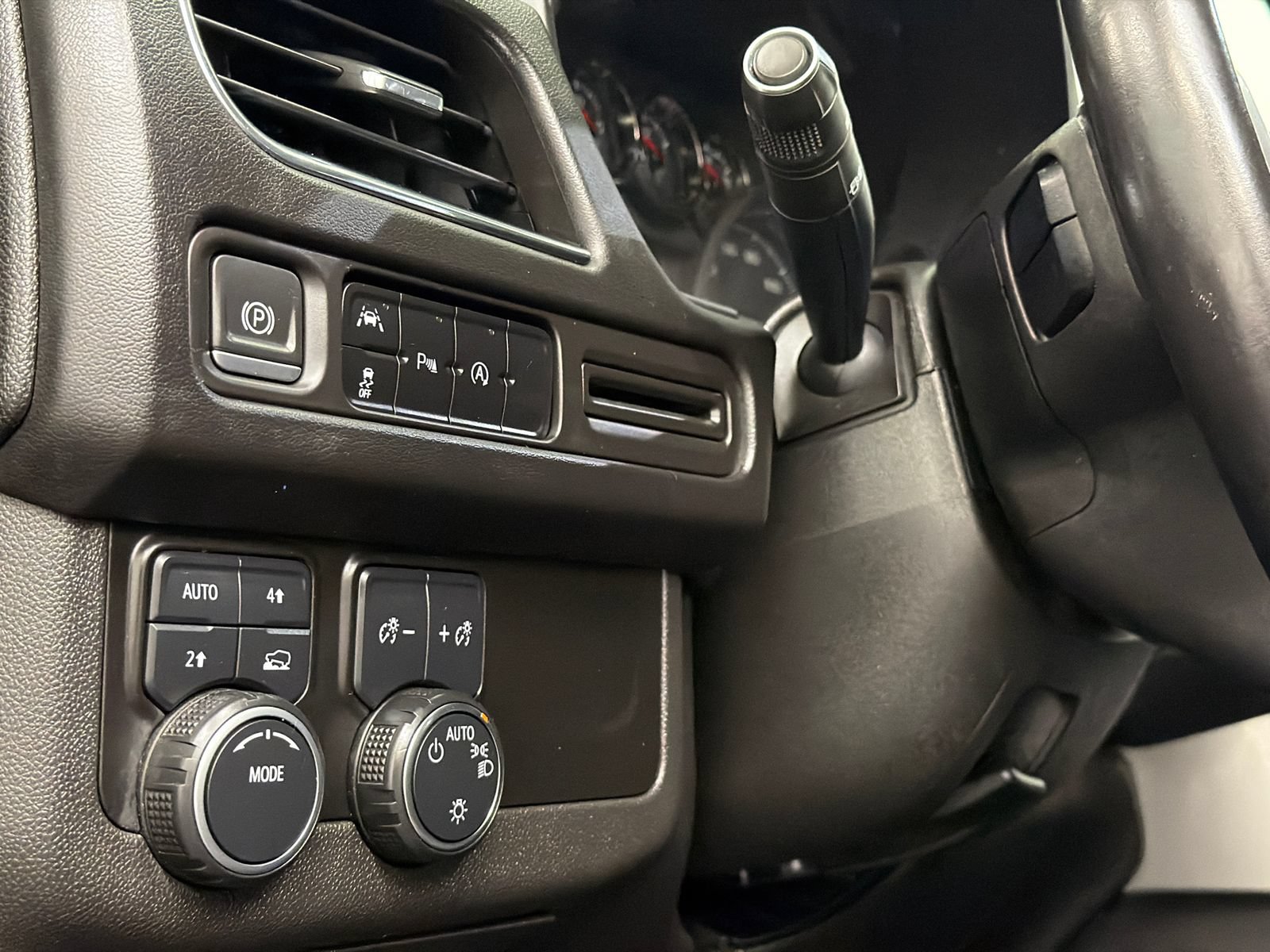 Used 2023 Chevrolet Tahoe LS AWD/4WD image 16