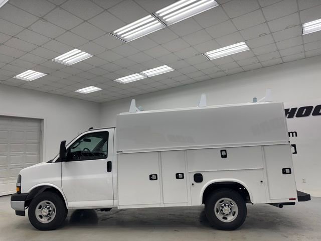 New 2025 Chevrolet Express 3500 w/ Power Convenience Package RWD image 7