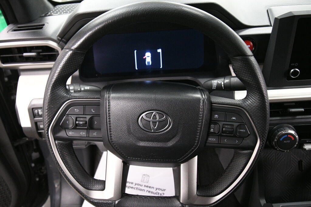Used 2024 Toyota Tacoma TRD Off-Road AWD/4WD image 20