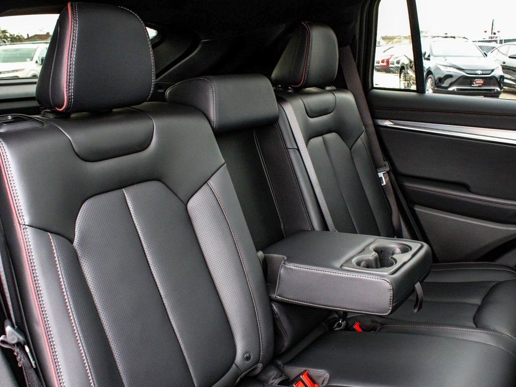 Used 2024 Jeep Wagoneer Launch Edition image 39