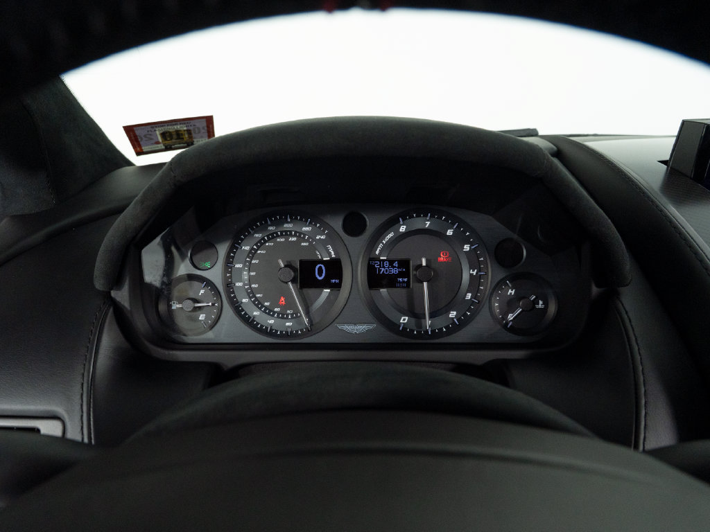 Used 2015 Aston Martin V8 Vantage GT RWD image 24