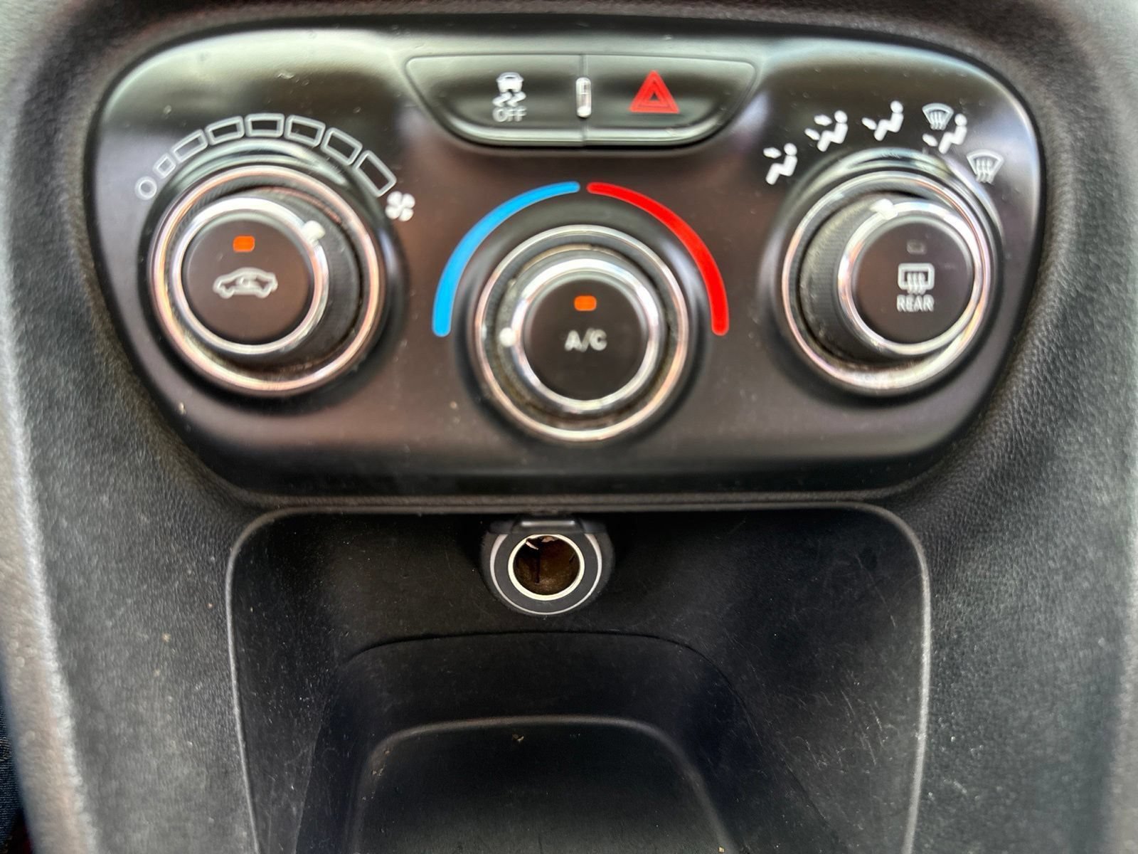 Used 2013 Dodge Dart SXT w/ Popular Equipment Group FWD image 26