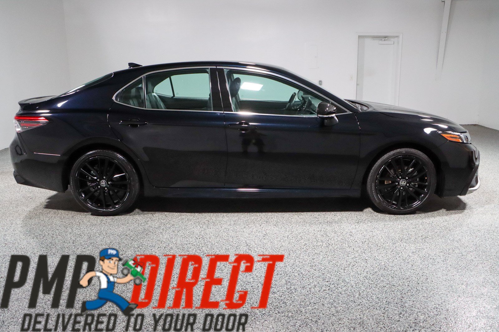 Used 2024 Toyota Camry XSE FWD image 6