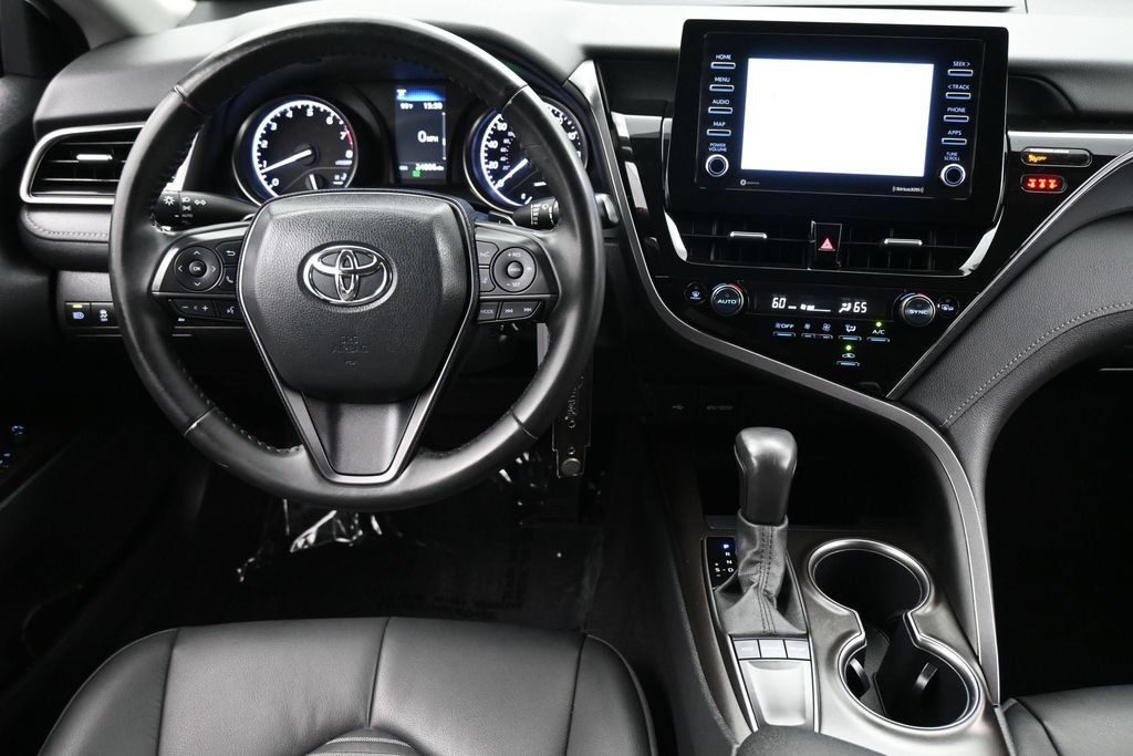 Used 2024 Toyota Camry SE FWD image 7