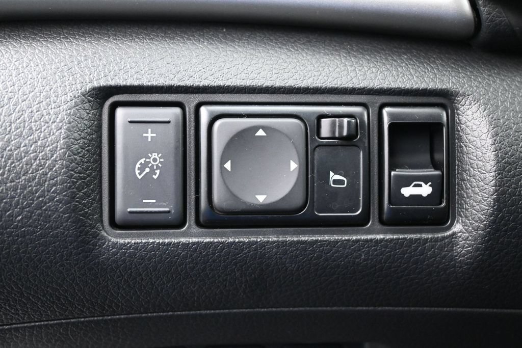 Used 2019 Nissan Sentra SV FWD image 17