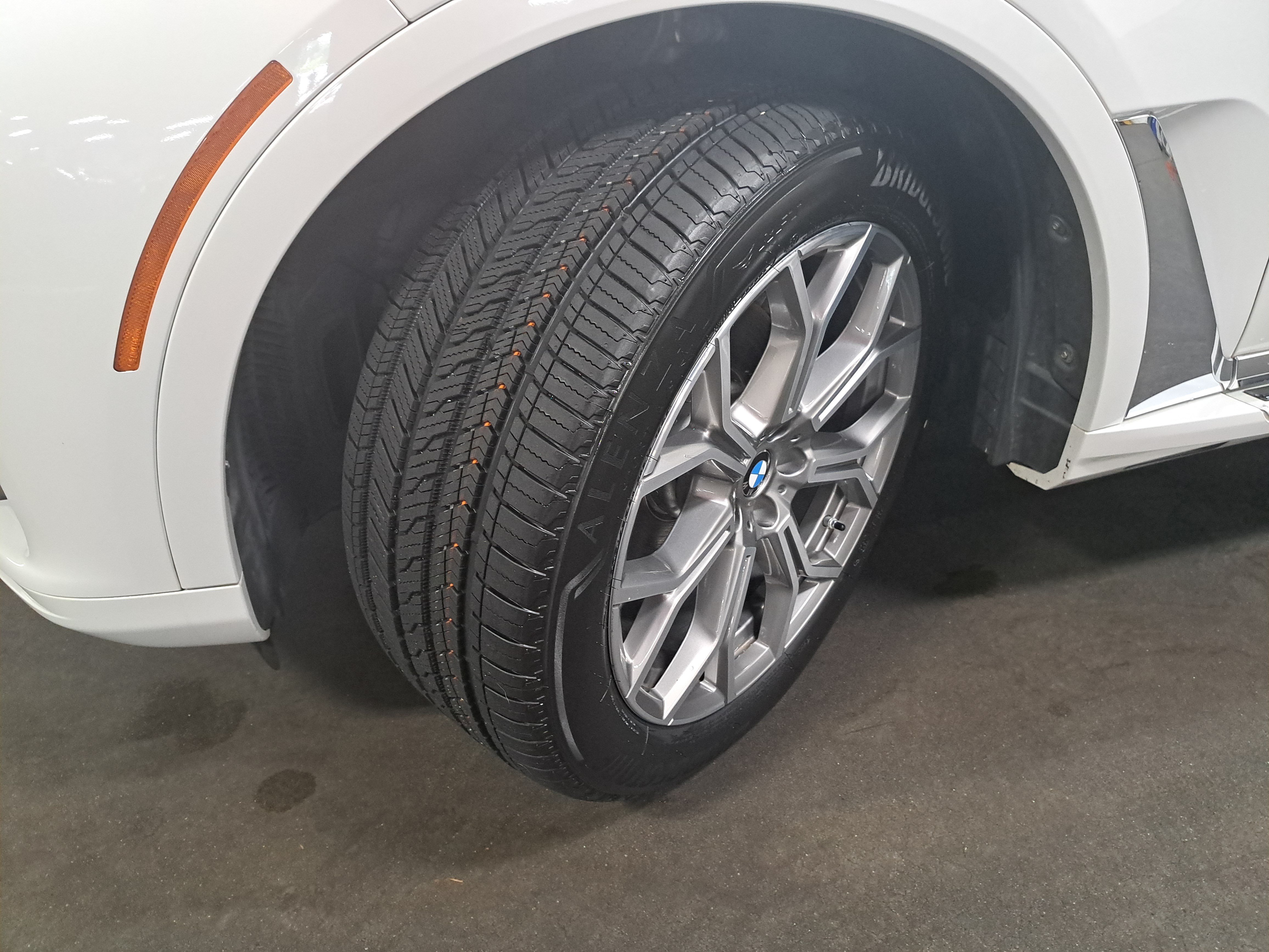 Used 2020 BMW X7 xDrive40i w/ Luxury Seating Package AWD/4WD image 33