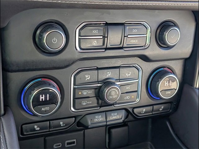 Used 2022 Chevrolet Tahoe LT w/ Luxury Package image 16