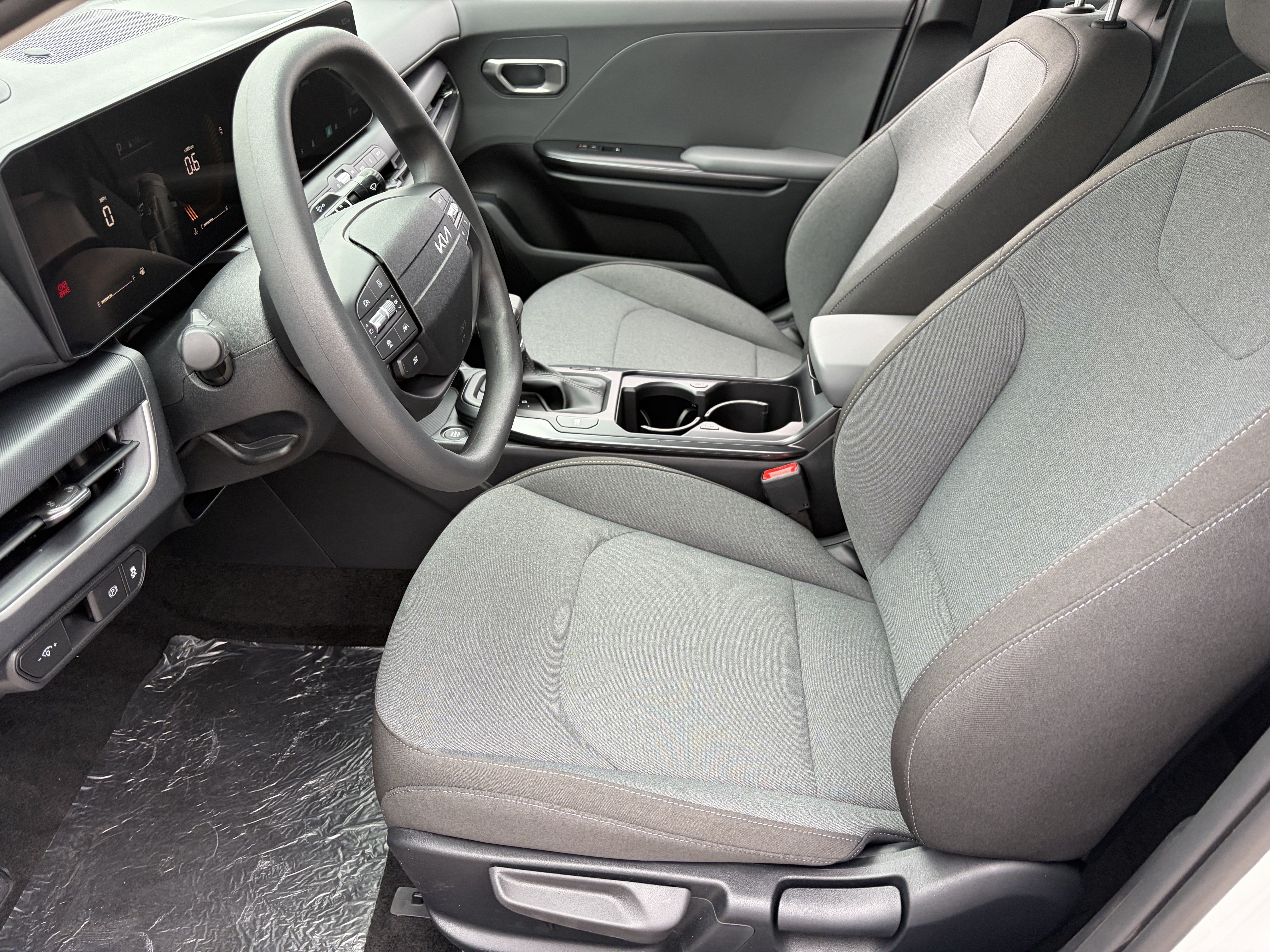 New 2026 Kia K4 FWD image 17