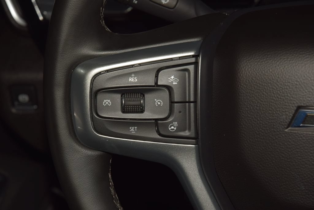 Used 2025 Chevrolet Silverado 2500 LTZ w/ LTZ Plus Package AWD/4WD image 41